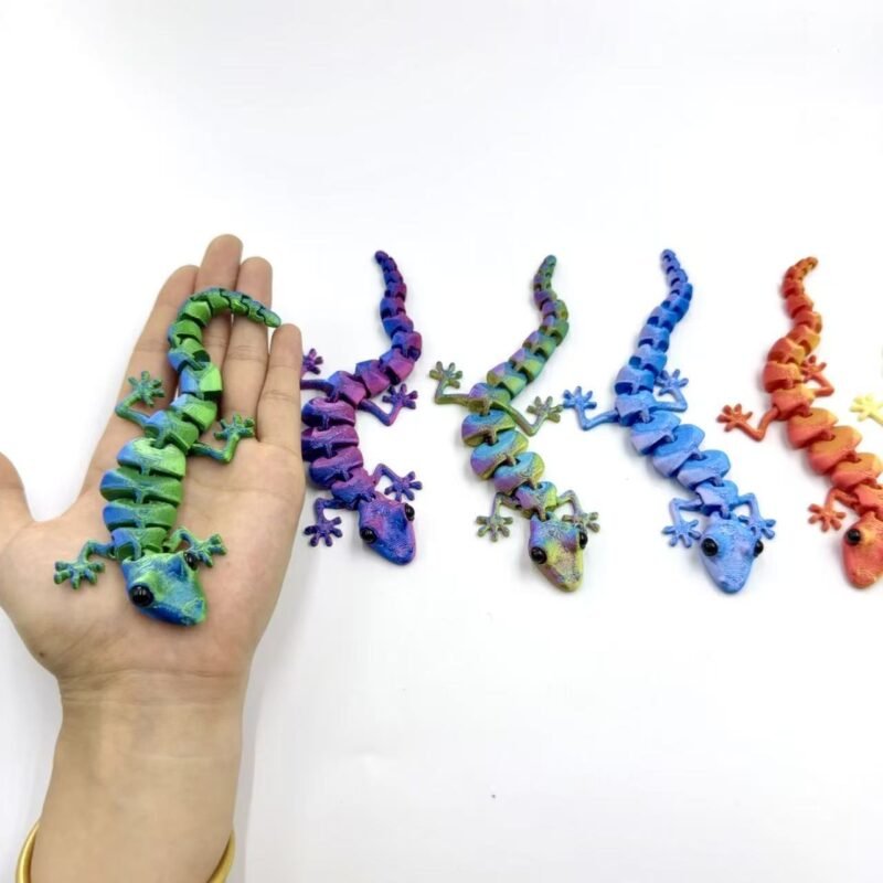 3D Printed Toy Lizard Gecko with Movable Joints for Stress Relief and Pranks